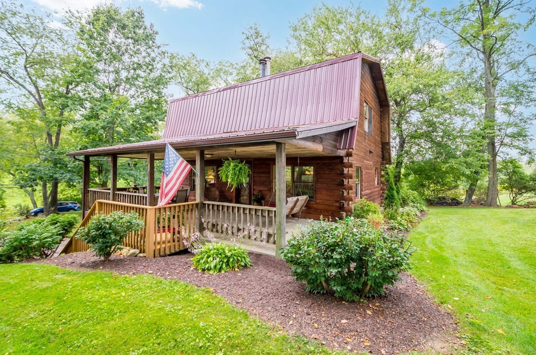 1646 Millers Run Rd, Mc Donald, PA 15057