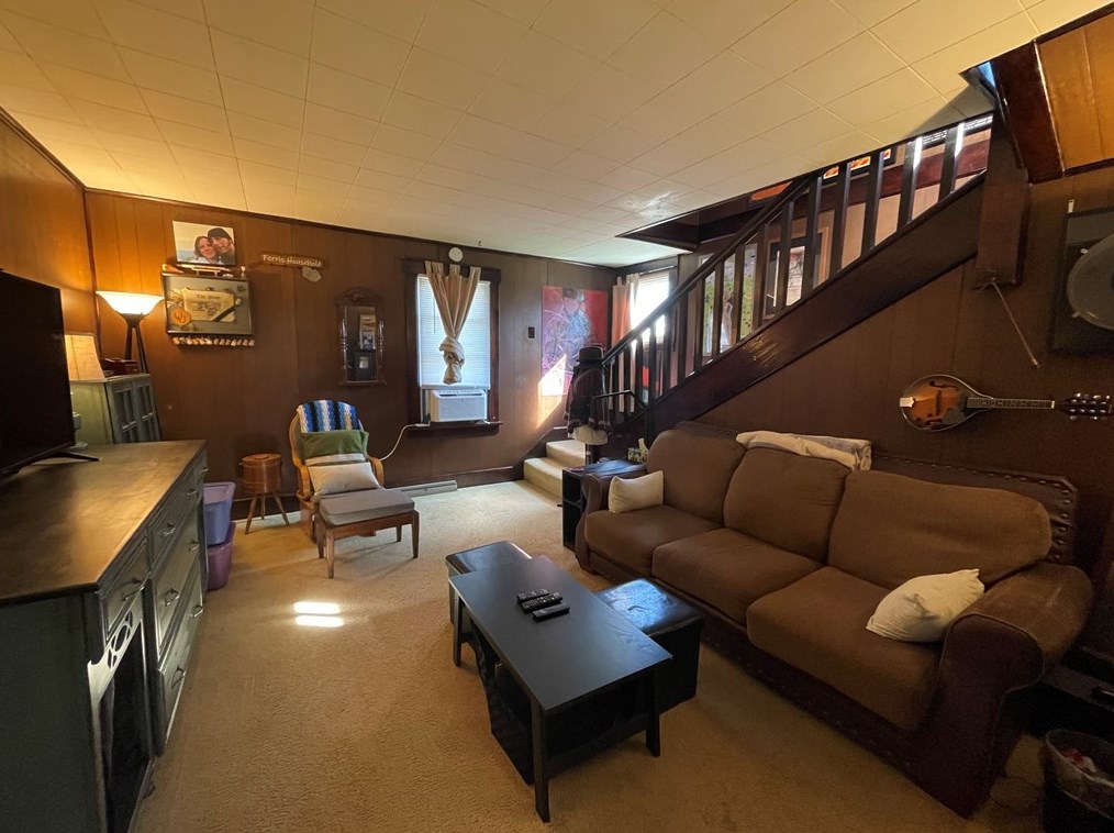 1363 Wayne Ave, Indiana, PA 15701-3511