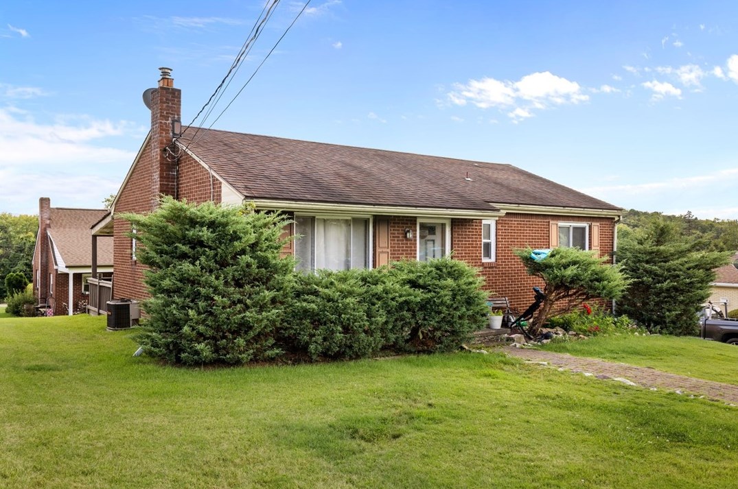 12360 Larimer Ave, North Huntingdon, PA 15642