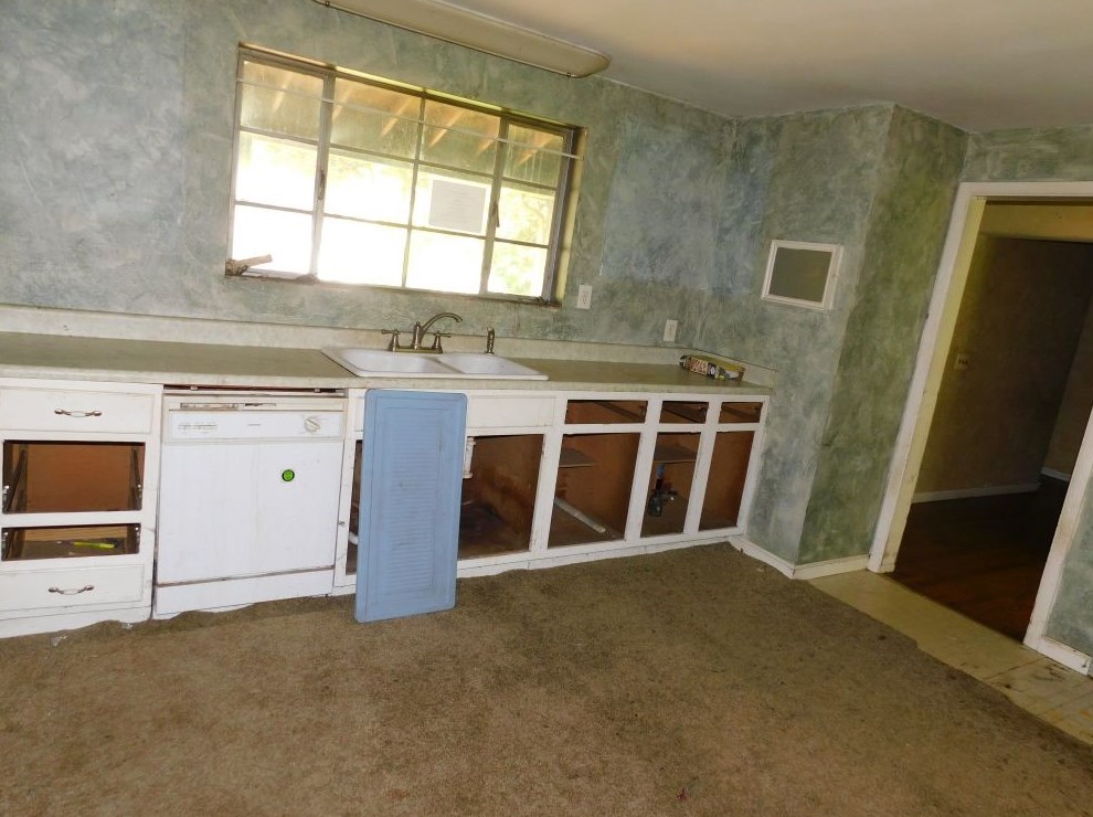 15953 Middle Rd, Meadville, PA 16335
