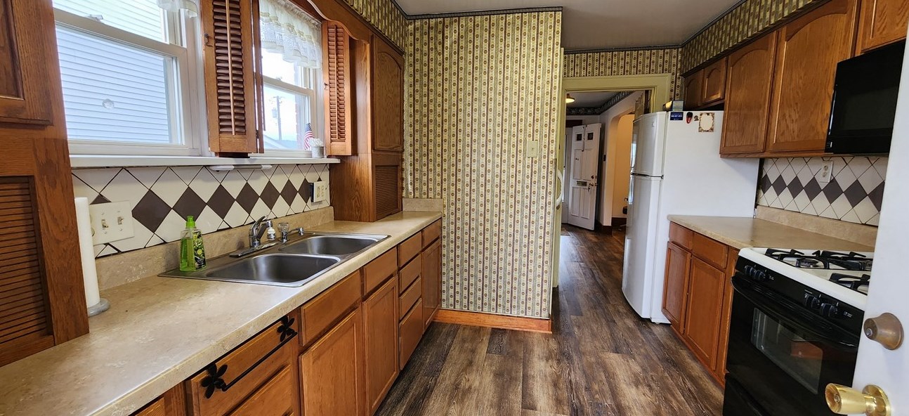 710 Donnan Ave, Washington PA 15301-3815 exterior