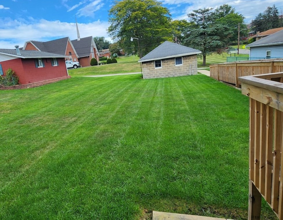 710 Donnan Ave, Washington PA 15301-3815 exterior