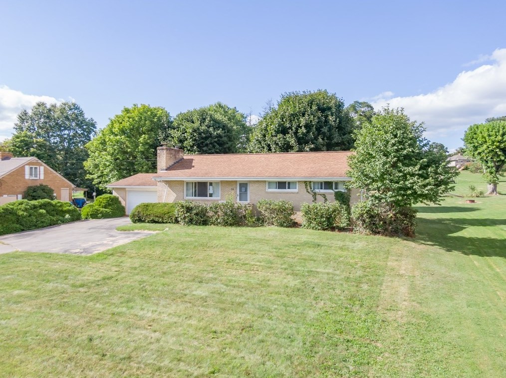 282 Vogel Rd, Butler, PA 16002-3866