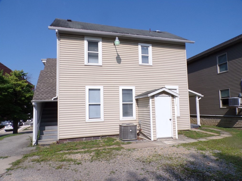 259 7th St, Indiana, PA 15701-1809