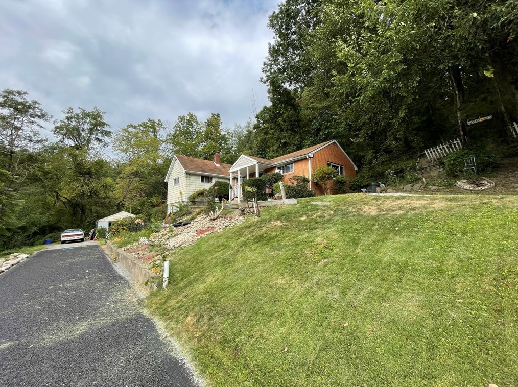 346 Steele St, Monroeville, PA 15146-4656