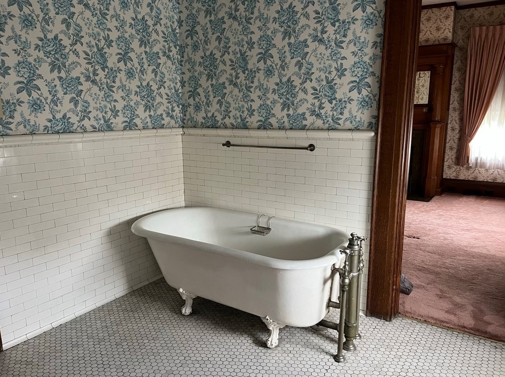 44 Stockton Ave, Oliphant Furnace PA  15401-2839 exterior