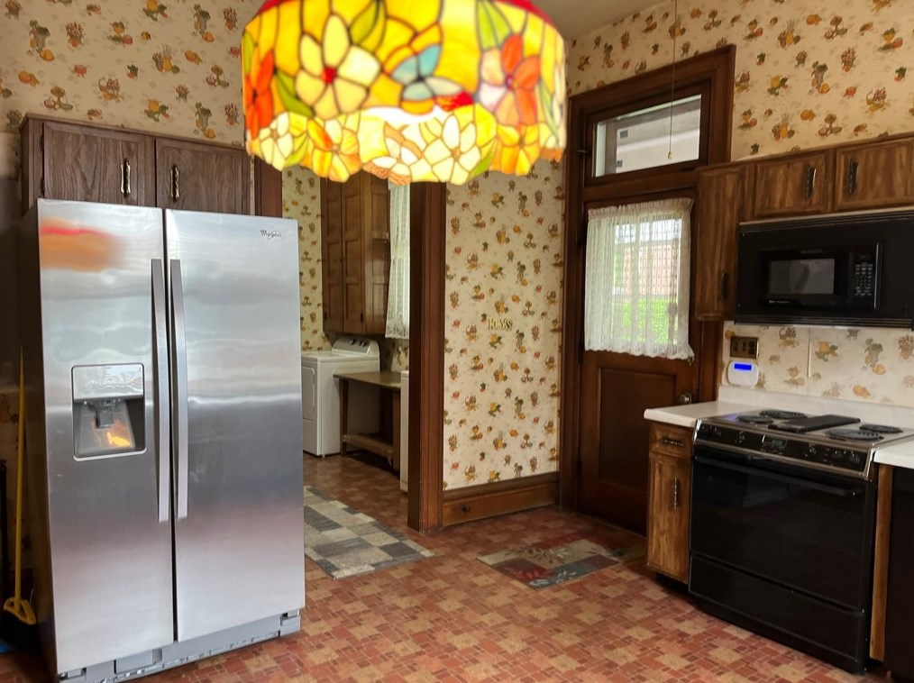 44 Stockton Ave, Oliphant Furnace PA  15401-2839 exterior