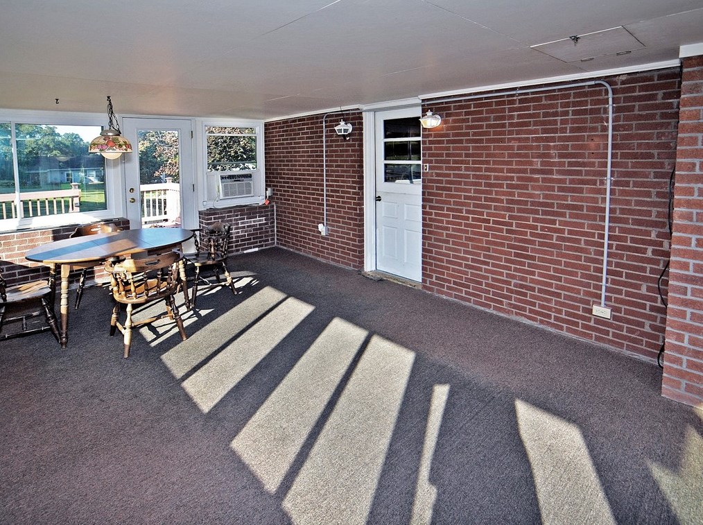 710 Santone Dr, Greensburg PA  15601-4674 exterior