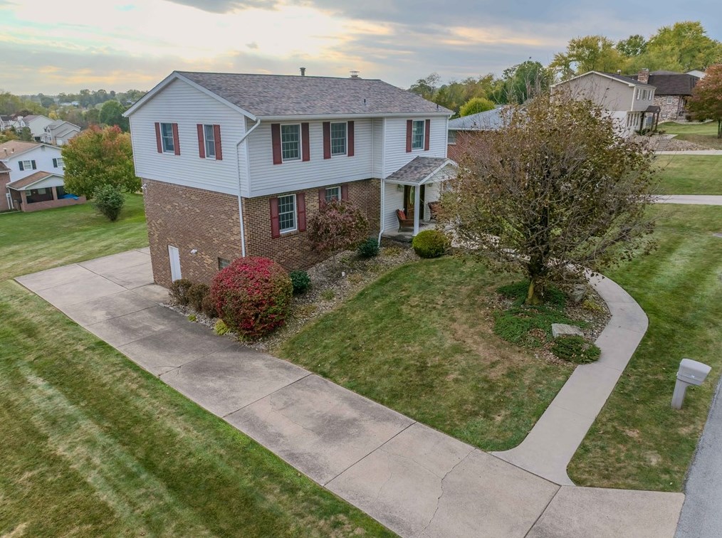 38 Elgin Dr, Greensburg, PA 15601
