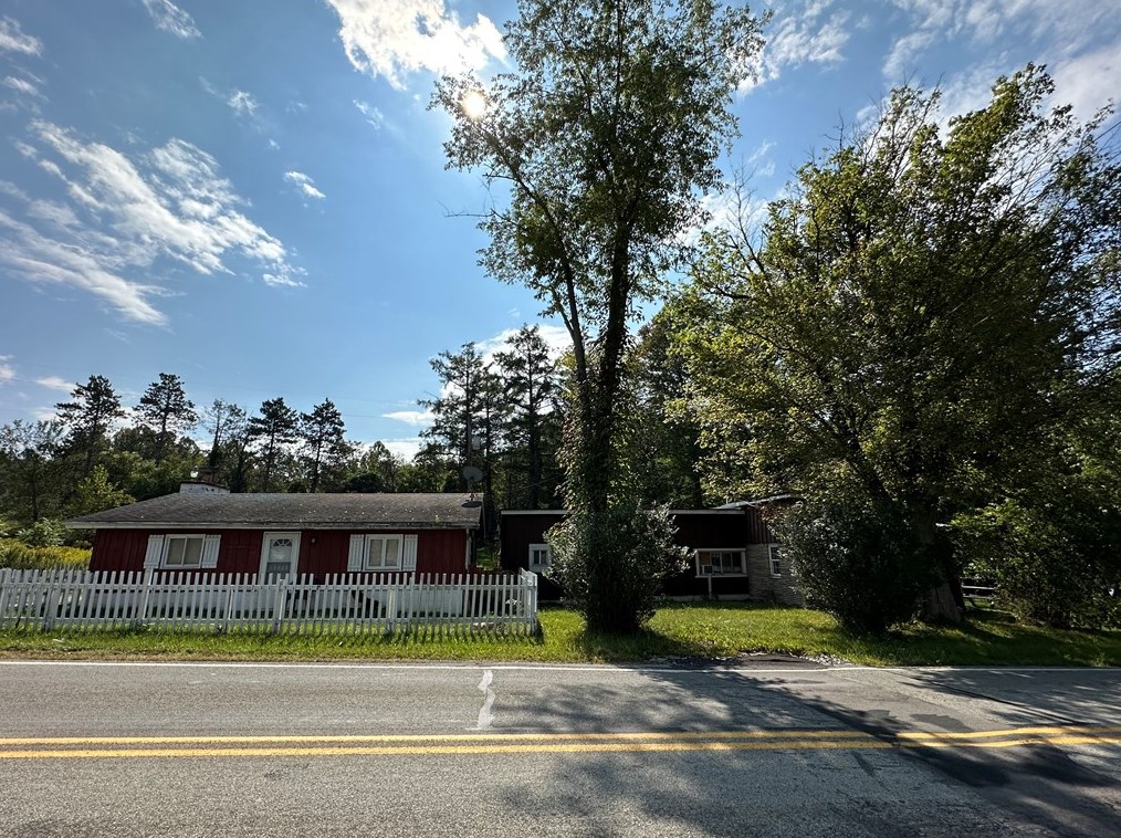 385-387 Everson Valley Rd, Connellsville, PA 15425