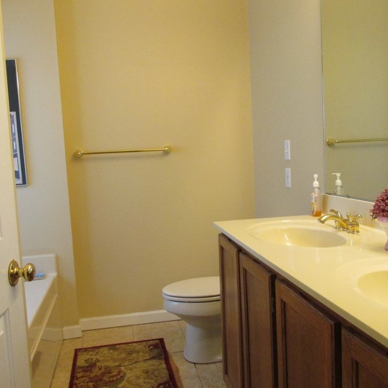 183 Blue Grass Cir, Monroeville PA 15146-3048 exterior