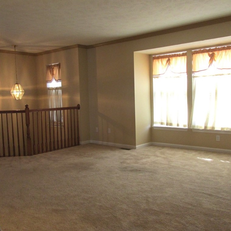 183 Blue Grass Cir, Monroeville PA 15146-3048 exterior