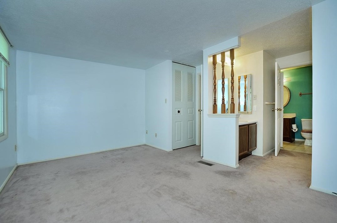 320 Sugar Maple Cir, Washington PA 15301-8324 exterior