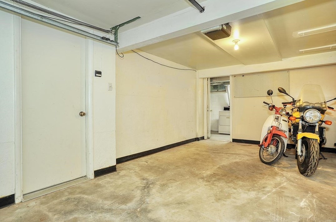 320 Sugar Maple Cir, Washington PA 15301-8324 exterior