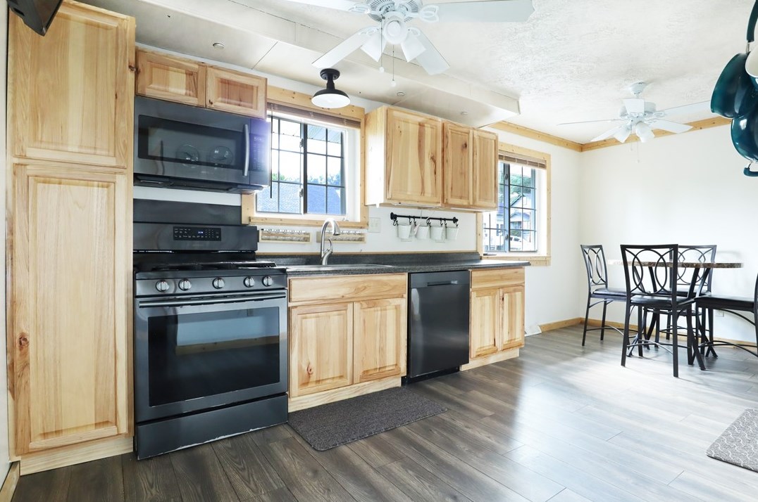 46 Rural Ave, Washington, PA 15301-5236