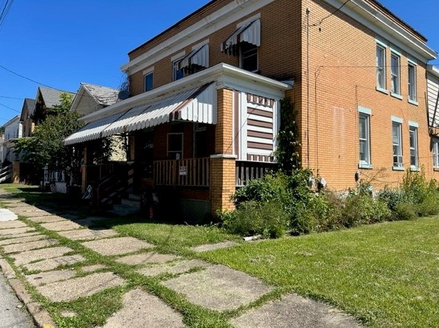 32-34 Twelfth St, Jeannette, PA 15644