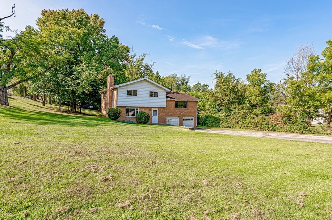 120 Center Church Rd, Canonsburg, PA 15317
