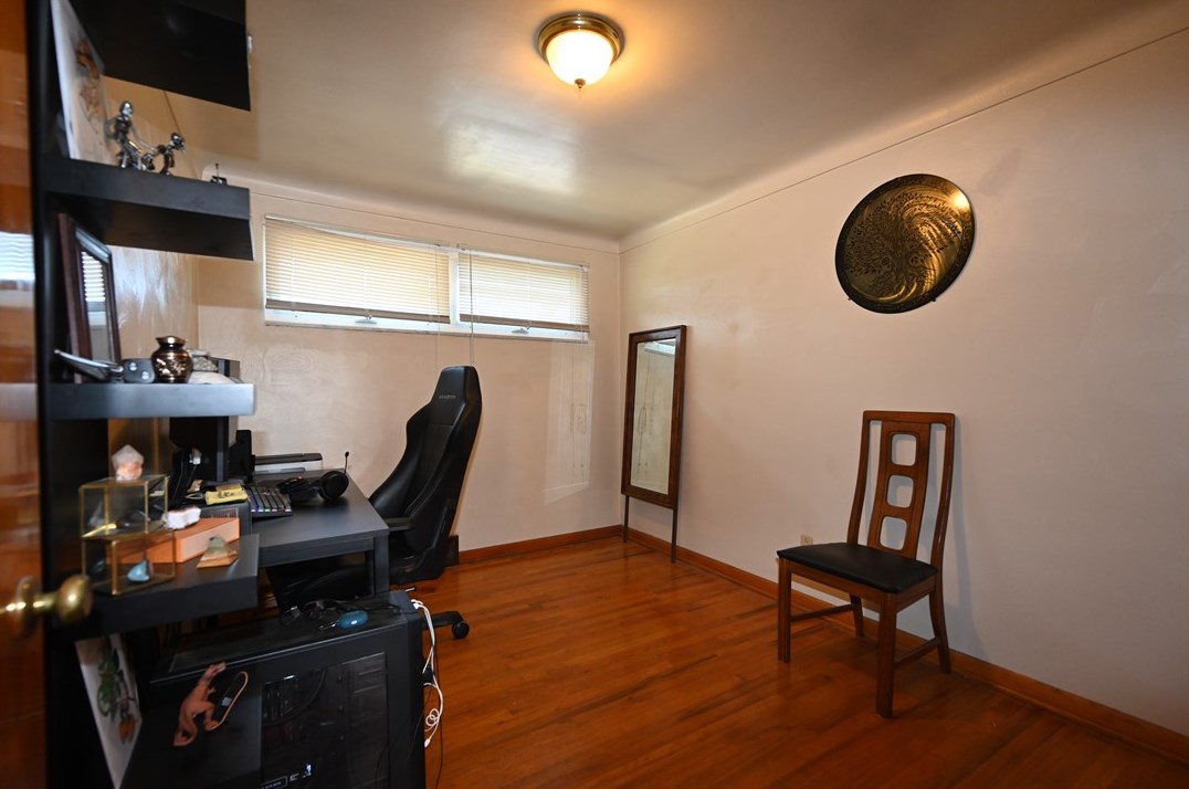 100 Un Ave, North Versailles PA 15137-1847 exterior