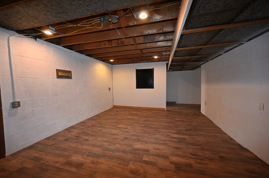 100 Un Ave, North Versailles PA 15137-1847 exterior