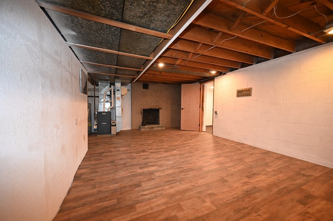 100 Un Ave, North Versailles PA 15137-1847 exterior