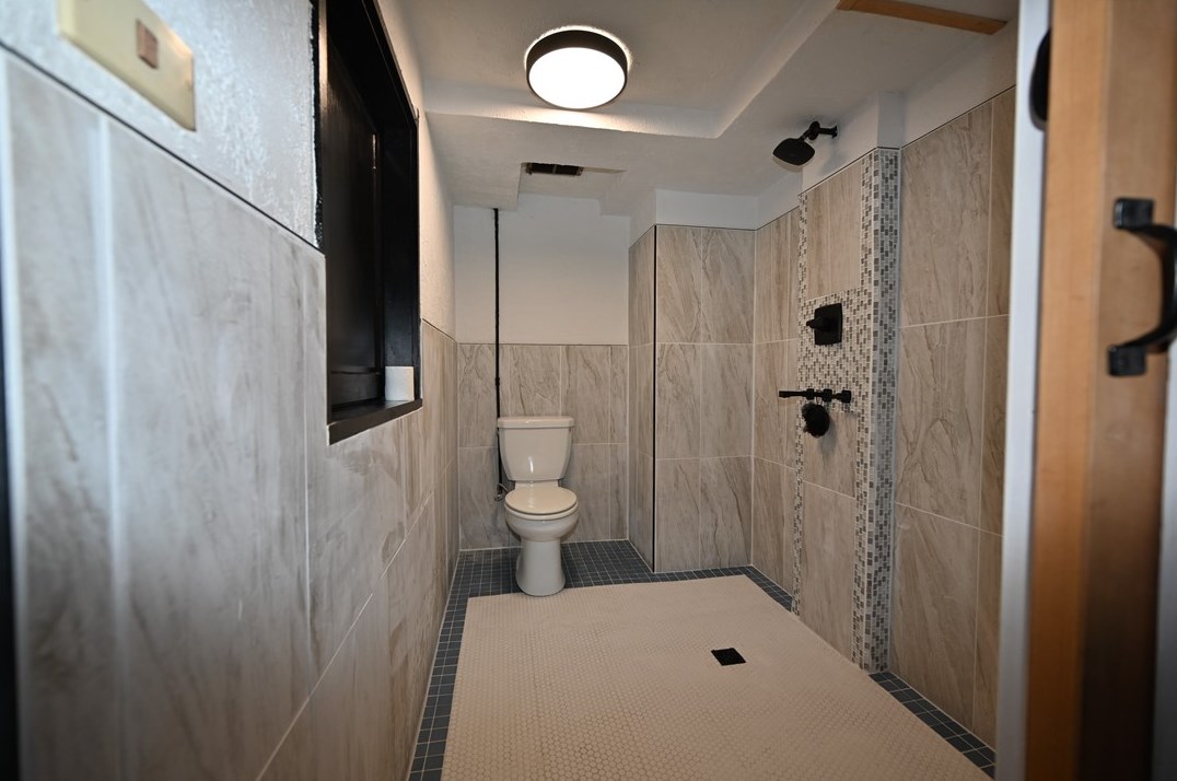 100 Un Ave, North Versailles PA 15137-1847 exterior