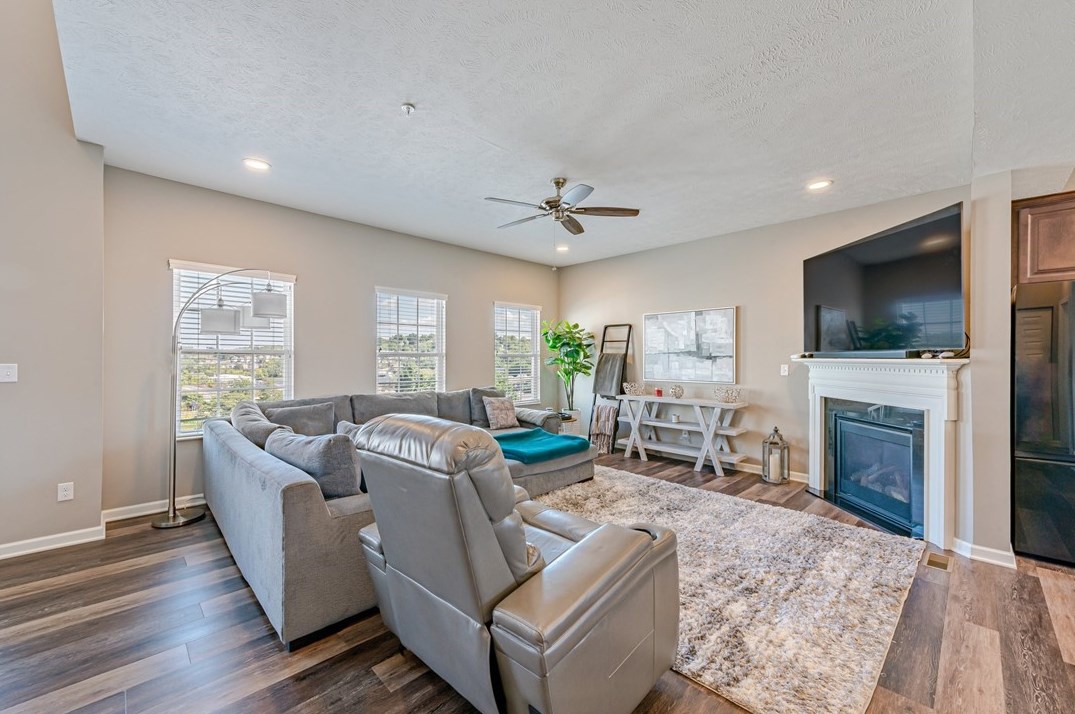 101 Alderwood Dr, Greensburg PA  15601-5480 exterior