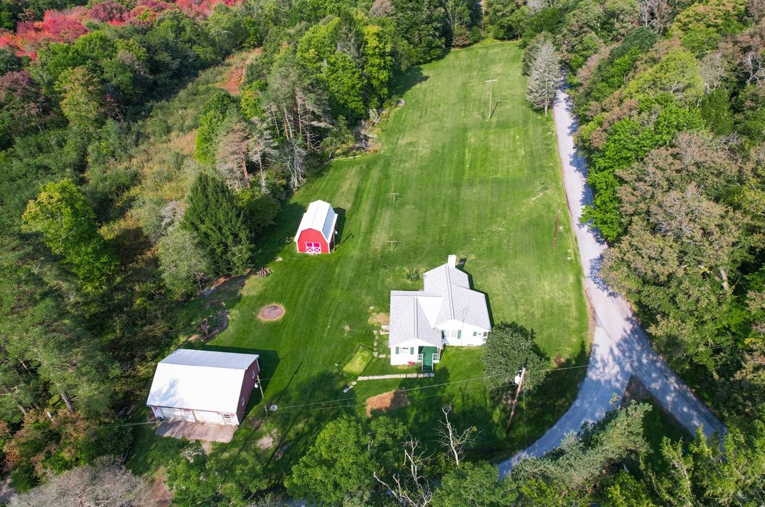 400 Higgins Rd, Hilliards, PA 16040-2114