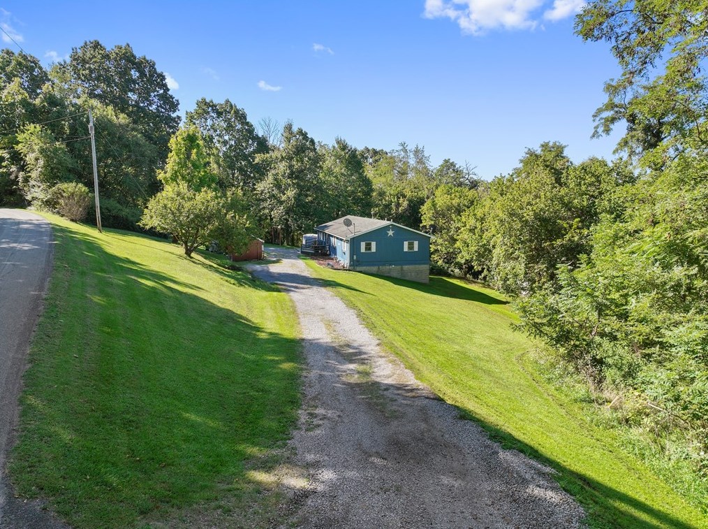 466 Mount Zion Rd, Prosperity, PA 15329-1413