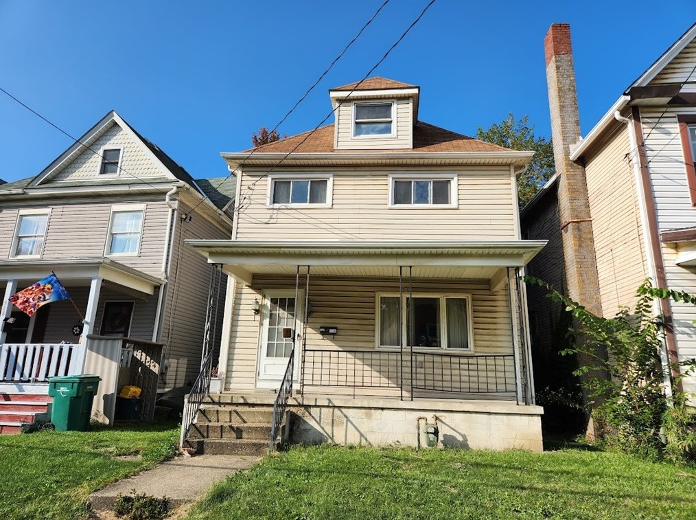 526 New Castle St, Butler, PA 16001-5428