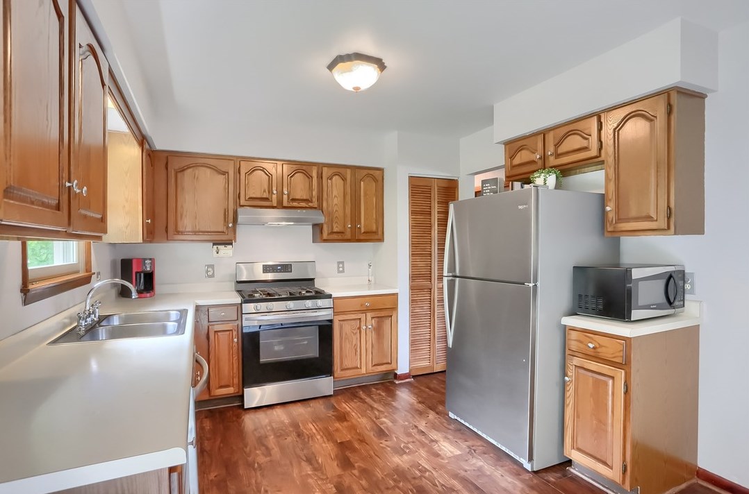 38 Fieldstone Pl, Zelienople PA  16063-9313 exterior