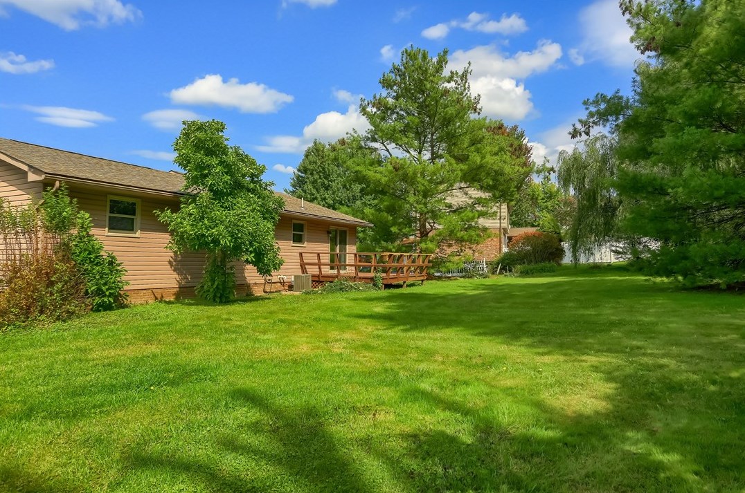 38 Fieldstone Pl, Zelienople PA  16063-9313 exterior