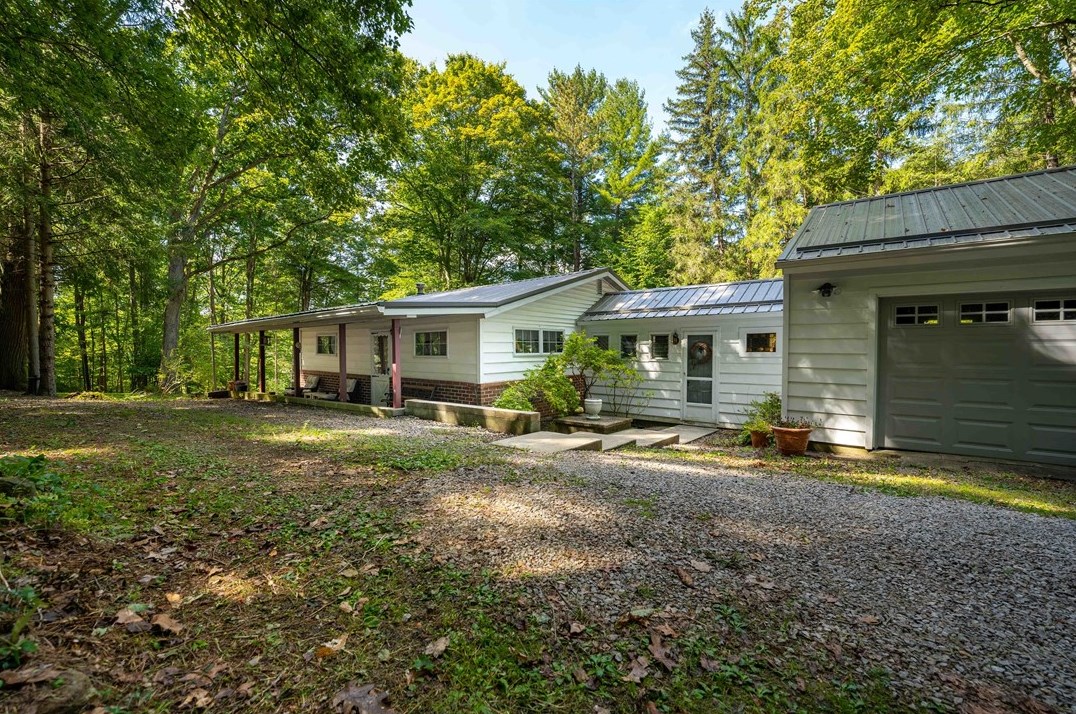 342 Rocky Run Rd, Greensboro, PA 15338