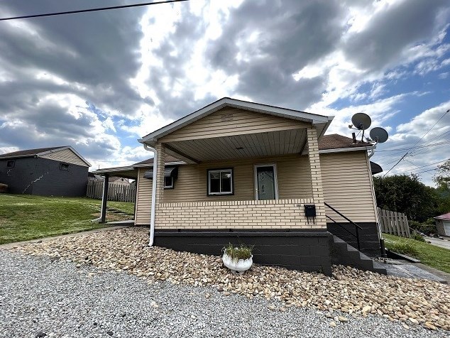 701 Monterey St, Mckeesport, PA 15132-3630