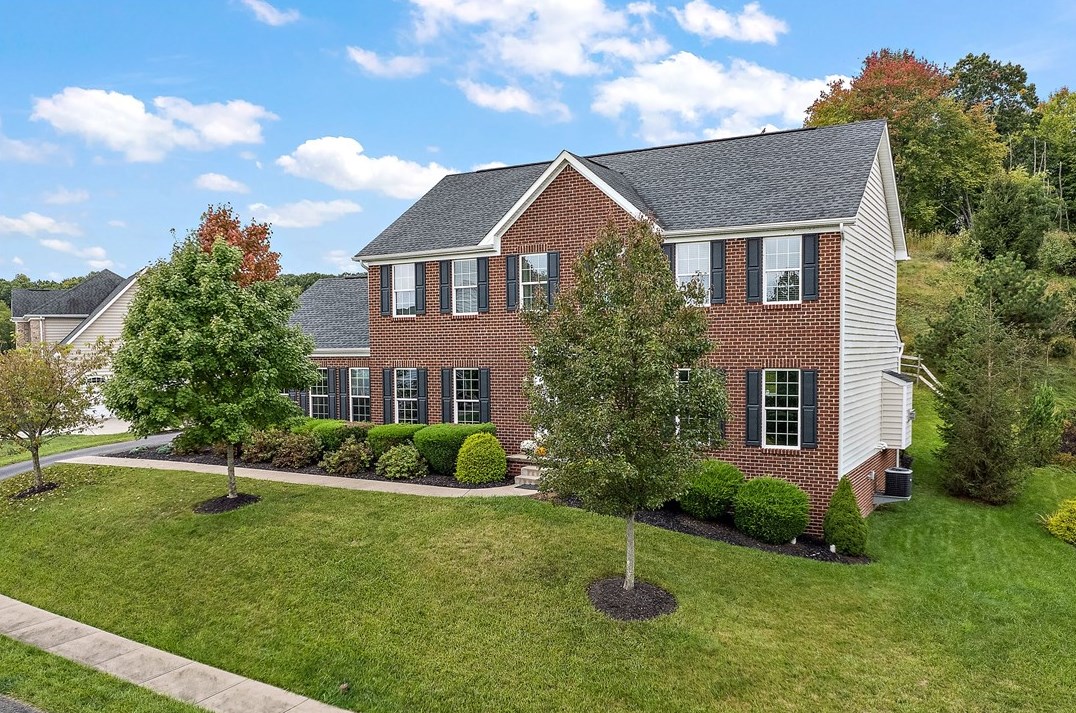149 Sweetwater Dr, Sewickley, PA 15143