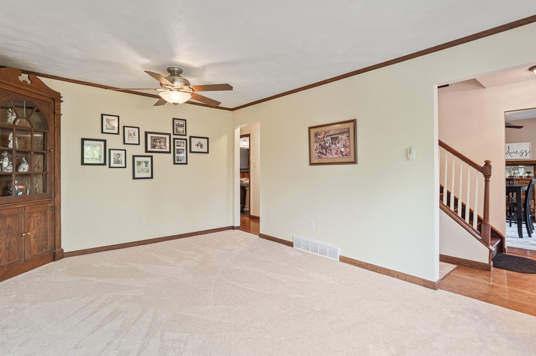 54 Highland Ridge Rd, Washington PA 15301-8591 exterior