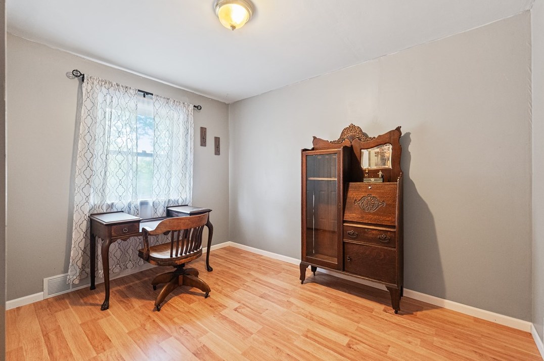 54 Highland Ridge Rd, Washington PA 15301-8591 exterior