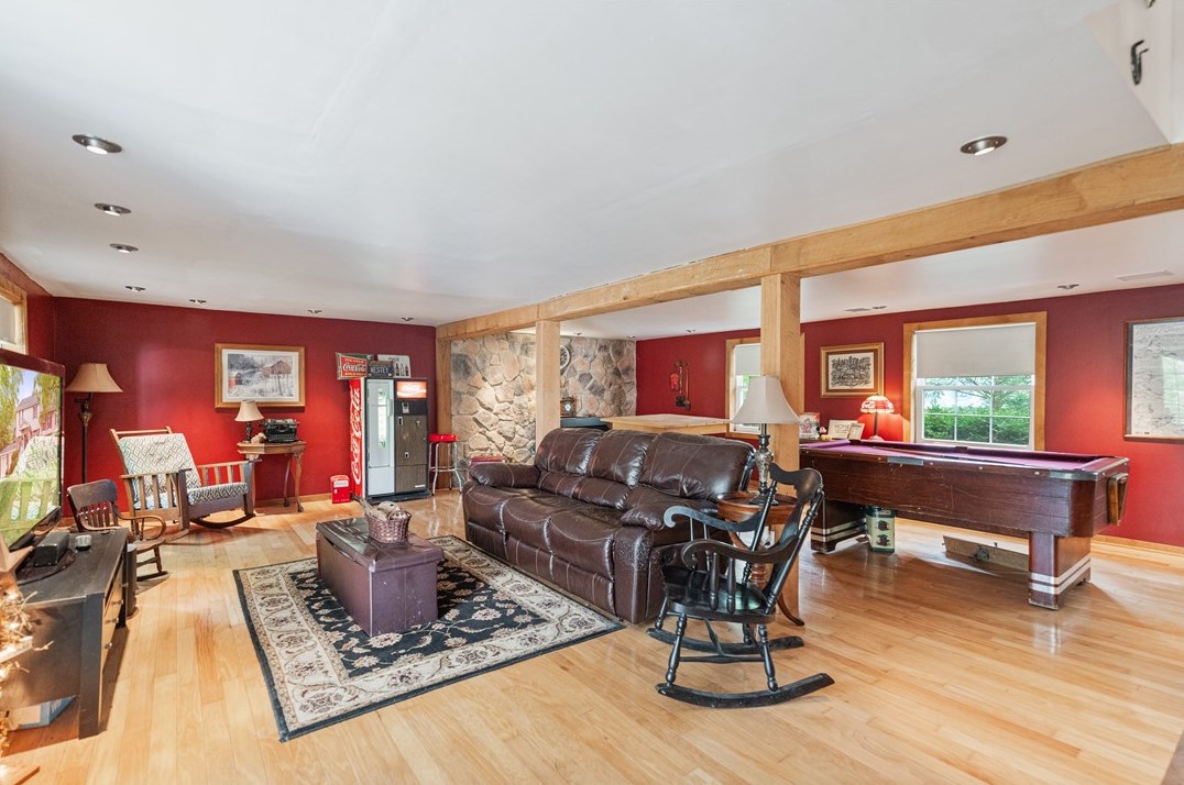 54 Highland Ridge Rd, Washington PA 15301-8591 exterior