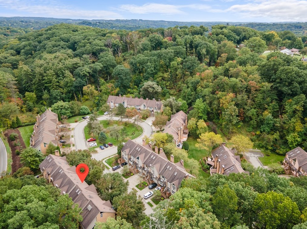 1409 Towne Square Dr, Allison Park, PA 15101
