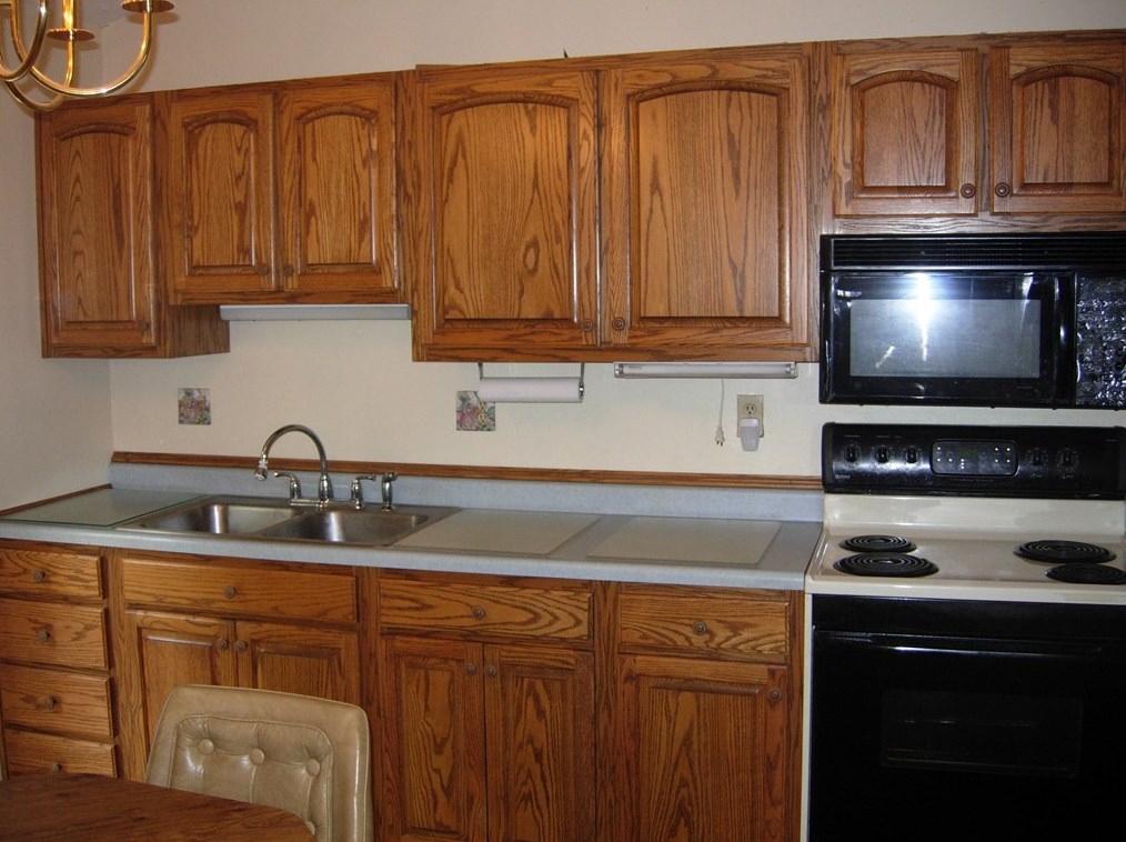 107 Oak Pointe Dr, Monroeville PA  15146-2950 exterior