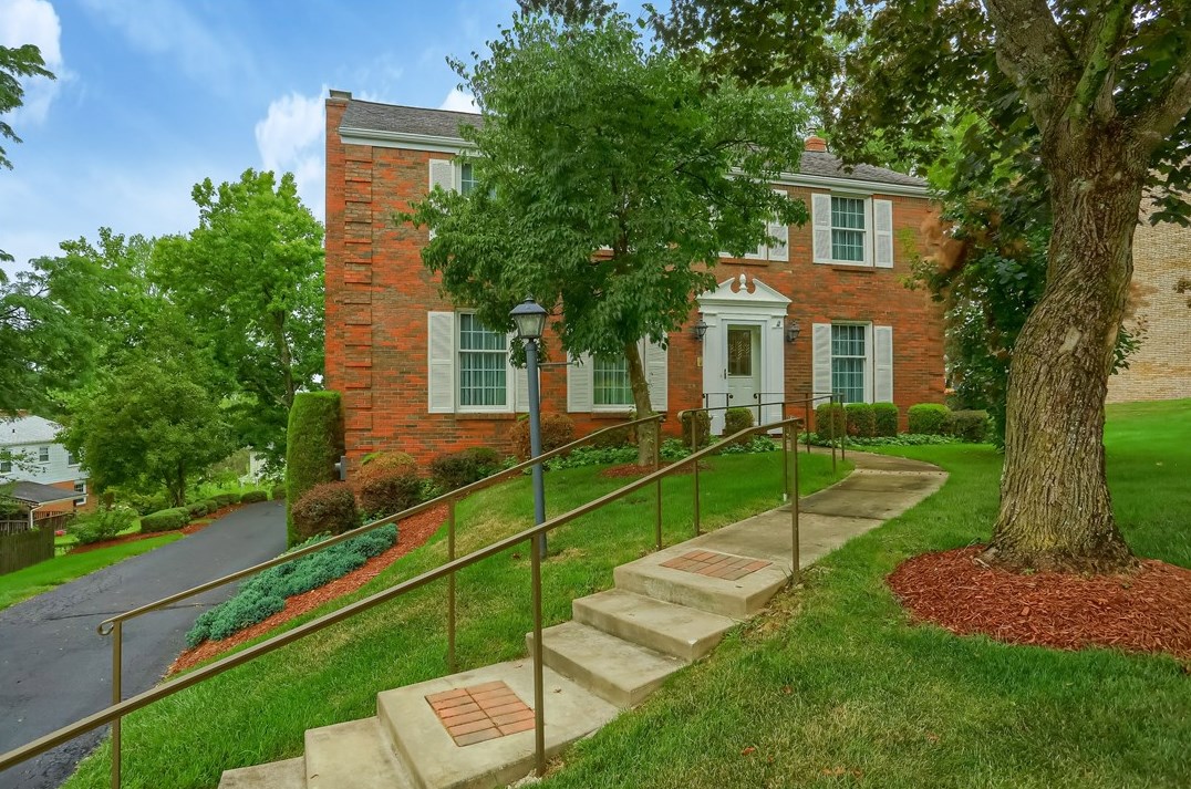 1315 Heather Heights Dr, Allison Park, PA 15101-2018