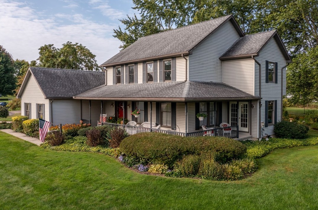 3885 Bristol Ct, Hermitage, PA 16148