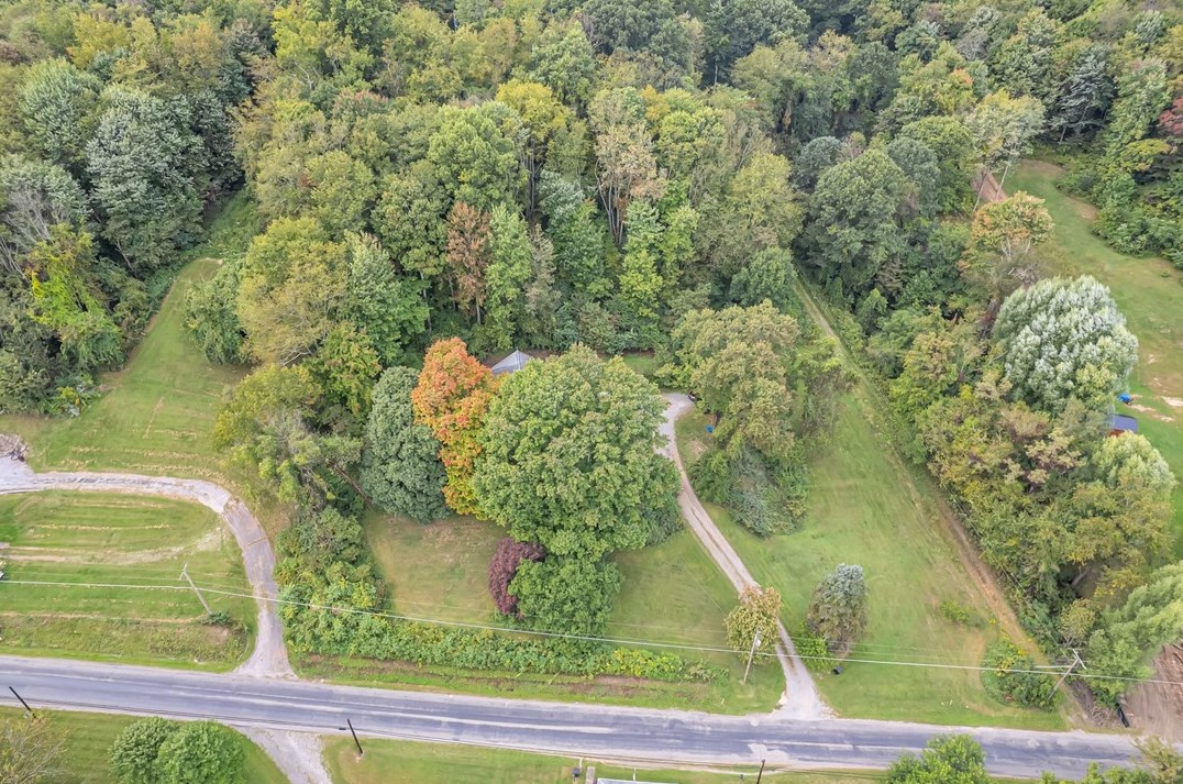 279 Norwood Dr Big, Beaver Falls, PA 15010