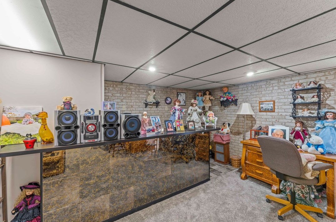 725 Summerlea Ave, Washington PA 15301-3827 exterior