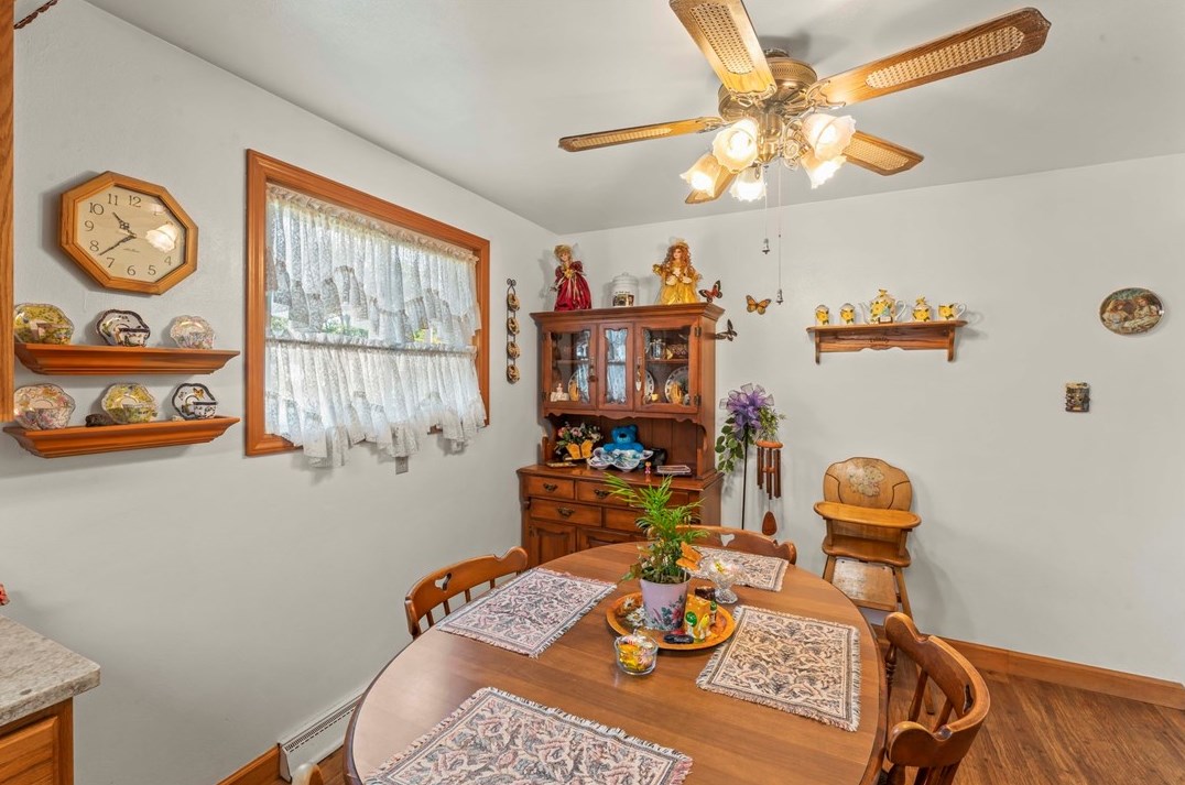 725 Summerlea Ave, Washington PA 15301-3827 exterior