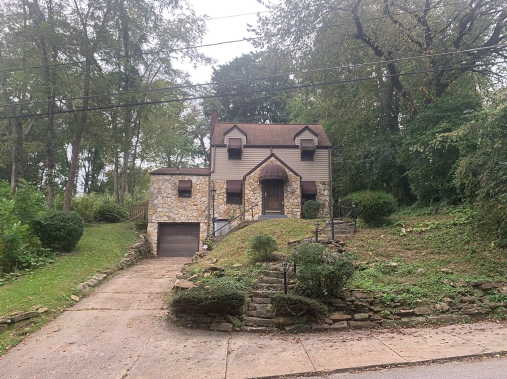 508 Argonne Blvd, Ellwood City, PA 16117-1321