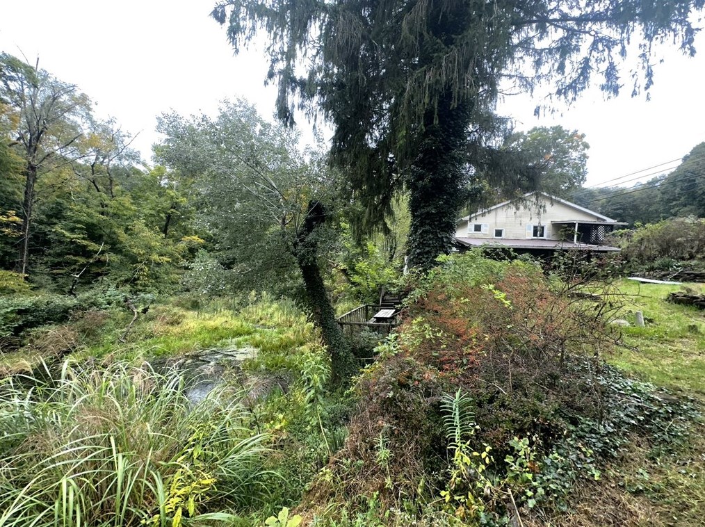 1230 Indian Creek Valley Rd, Indian Head, PA 15446