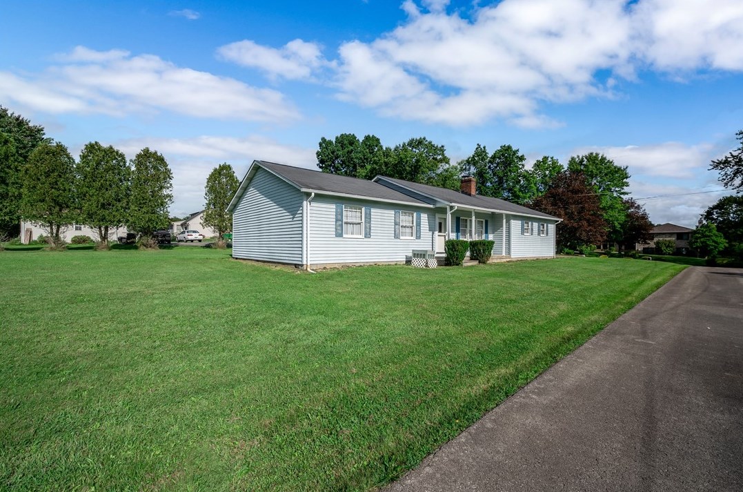 417 Preston Dr, Butler, PA 16001-2933