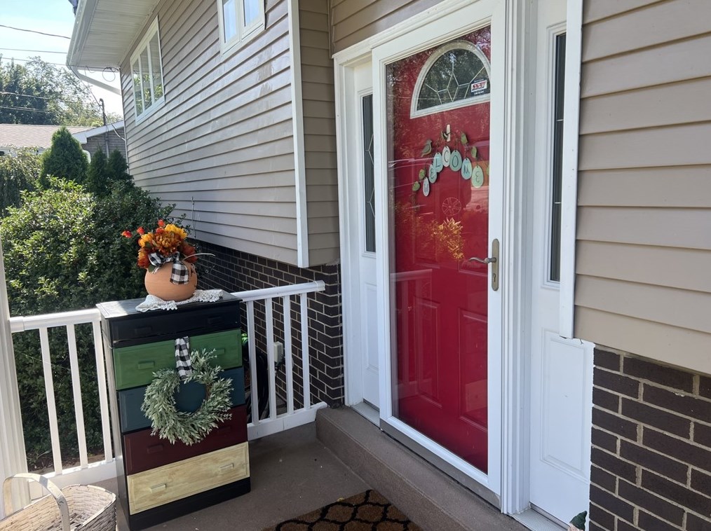 105 Harvey St, Hopwood, PA 15445