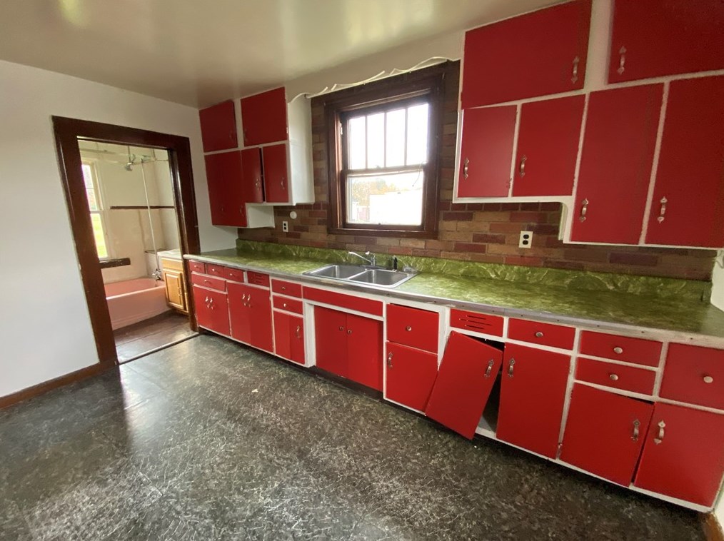 1310 Pennsylvania Ave, New Castle, PA 16101