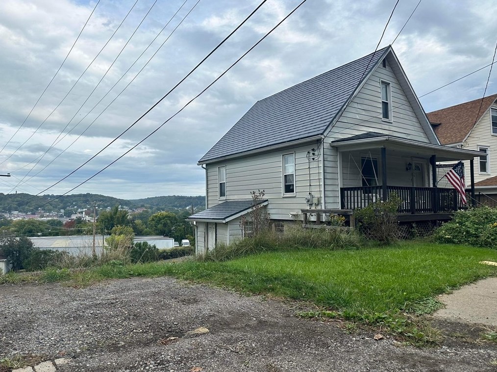 256 Roosevelt Blvd, Butler, PA 16001-6211